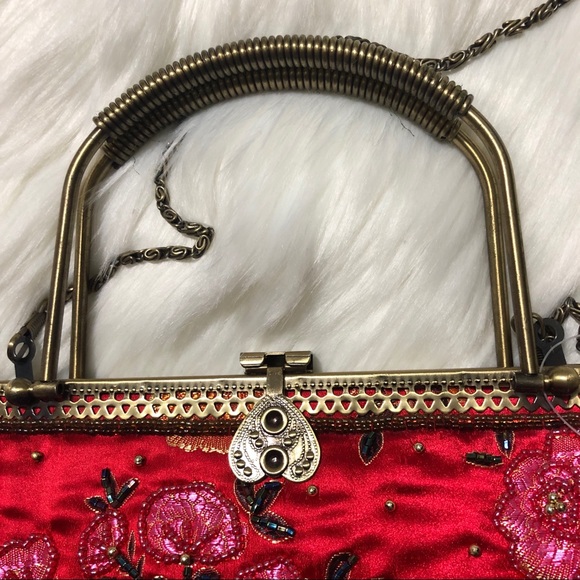 🌻SOLD🌻 Vintage // red beaded purse with detachab - Picture 5 of 8